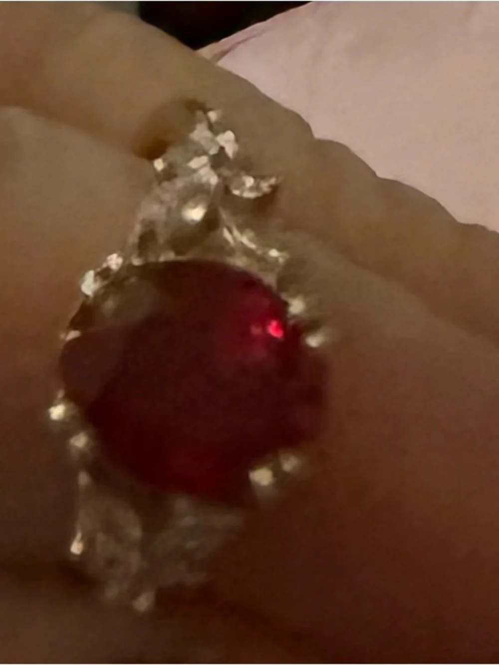 Classic natural Garnet Red Centerstone Ring with Clear Side Stones - Women Jewel